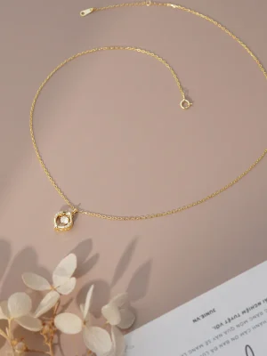 Dây chuyền bạc mạ vàng mặt tròn đính đá ngôi sao sang trọng